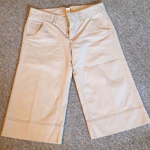 American eagle capris